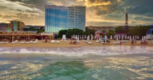 International Casino Golden Sands Beach Dining, Bars and Nightlife